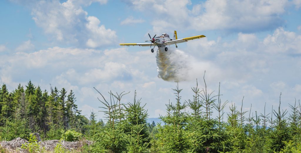 Lutte aérienne contre les feux de forêt