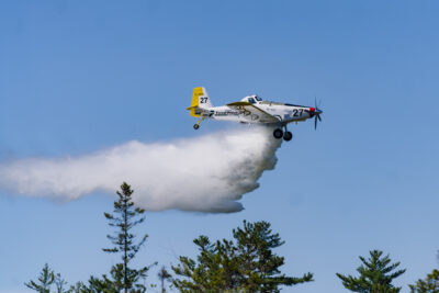 Fire Season Flight Schedule / Programme de vols pendant la saison des incendies